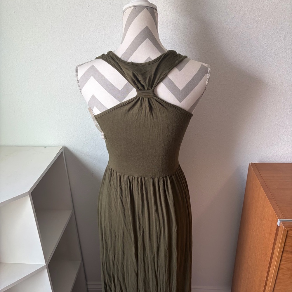 Windsor Khaki Green Dress with high slits - Picture 6 of 9